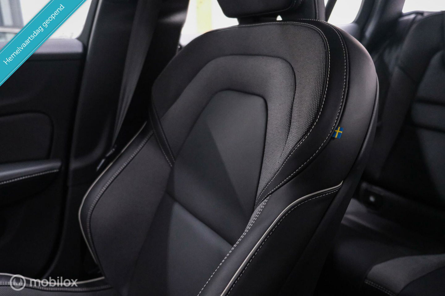 Volvo V60 2.0 T8 Recharge AWD R-Design | NL auto | DAB+ | CarPlay | Adaptive | Blis | Rijklaar |