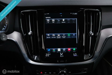 Volvo V60 2.0 T8 Recharge AWD R-Design | NL auto | DAB+ | CarPlay | Adaptive | Blis | Rijklaar |