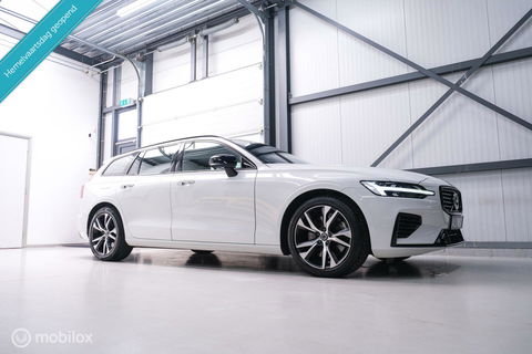 Volvo V60 2.0 T8 Recharge AWD R-Design | NL auto | DAB+ | CarPlay | Adaptive | Blis | Rijklaar |