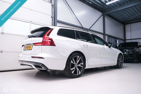 Volvo V60 2.0 T8 Recharge AWD R-Design | NL auto | DAB+ | CarPlay | Adaptive | Blis | Rijklaar |