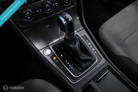 Volkswagen e-Golf | Adaptive | Stoelverwarming | PDC | Navigatie | Ambiance verlichting | LED |