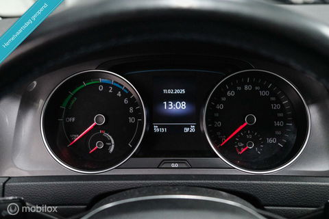 Volkswagen e-Golf | Adaptive | Stoelverwarming | PDC | Navigatie | Ambiance verlichting | LED |