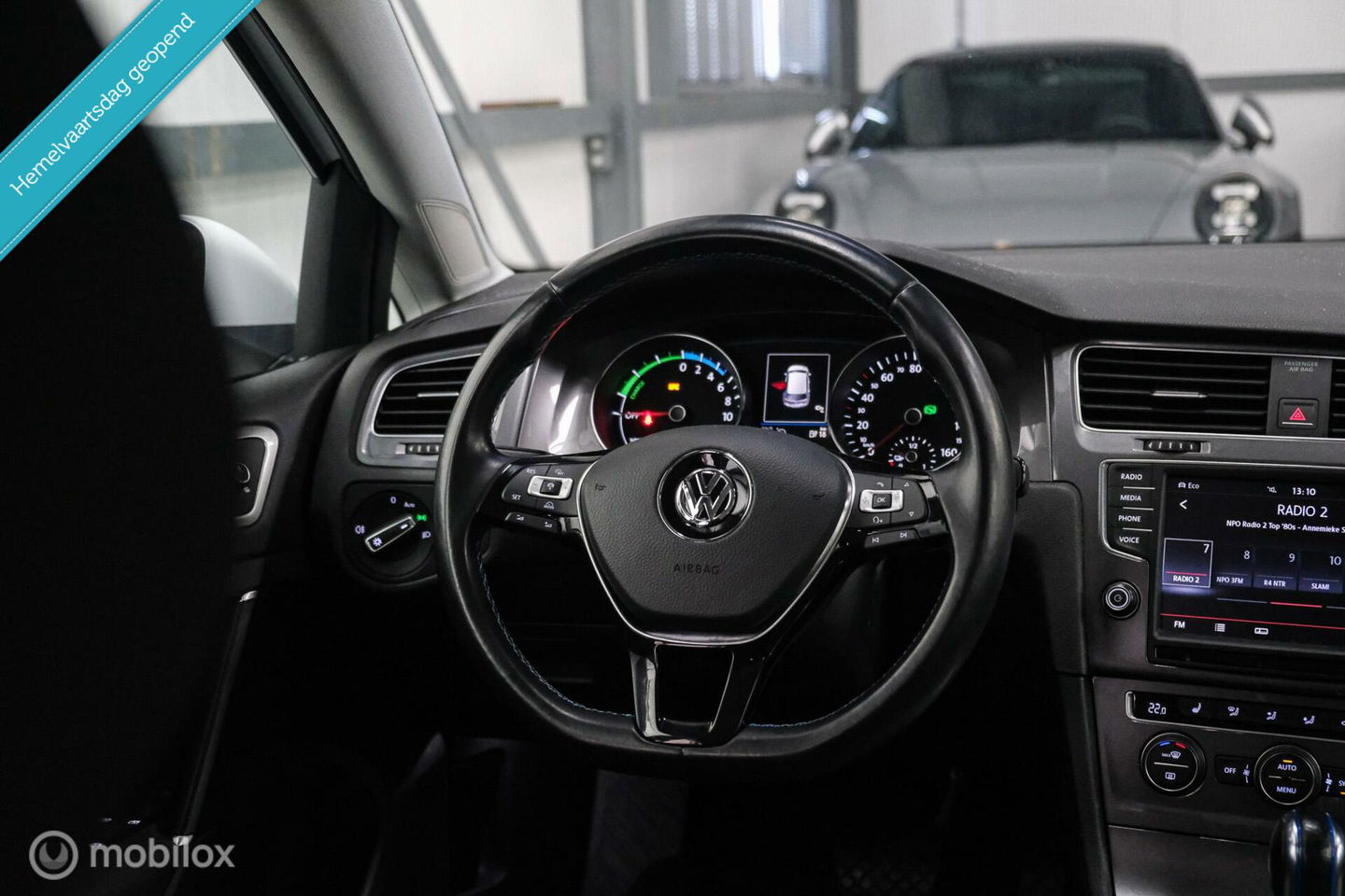 Volkswagen e-Golf | Adaptive | Stoelverwarming | PDC | Navigatie | Ambiance verlichting | LED |