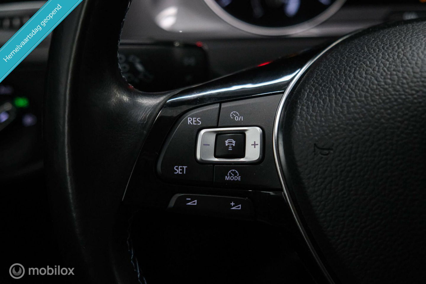 Volkswagen e-Golf | Adaptive | Stoelverwarming | PDC | Navigatie | Ambiance verlichting | LED |