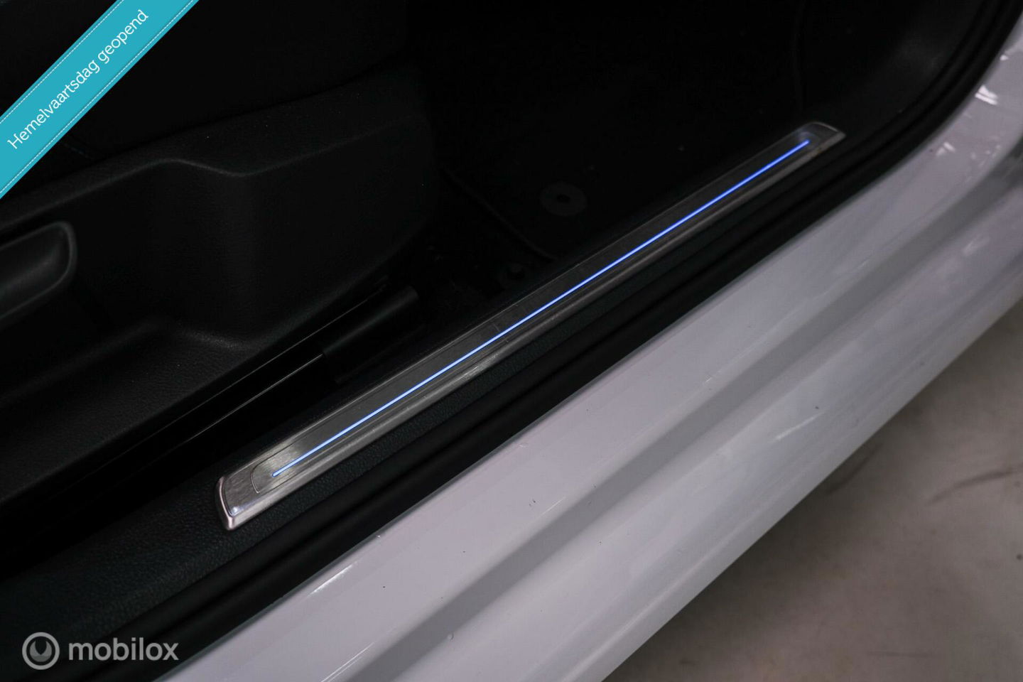 Volkswagen e-Golf | Adaptive | Stoelverwarming | PDC | Navigatie | Ambiance verlichting | LED |