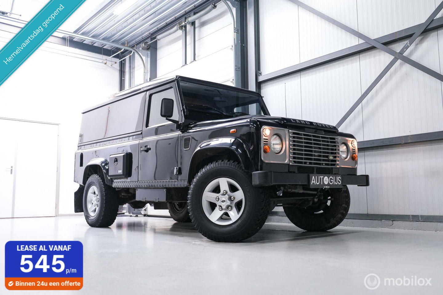 Land Rover Defender 2.4 TD 110 | Airco | BTW auto | Origineel NL | SVX | NAP | Commercial | ASS stoelen | Trekhaak | 60th anniversary | X Tech |