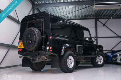 Land Rover Defender 2.4 TD 110 | Airco | BTW auto | Origineel NL | SVX | NAP | Commercial | ASS stoelen | Trekhaak | 60th anniversary | X Tech |