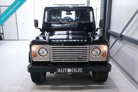 Land Rover Defender 2.4 TD 110 | Airco | BTW auto | Origineel NL | SVX | NAP | Commercial | ASS stoelen | Trekhaak | 60th anniversary | X Tech |