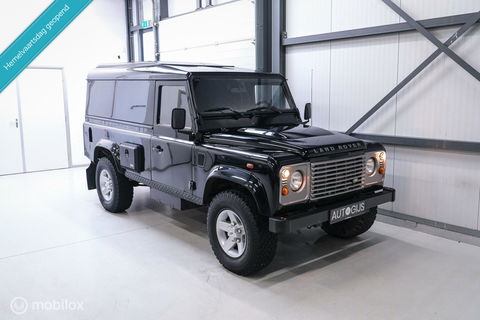 Land Rover Defender 2.4 TD 110 | Airco | BTW auto | Origineel NL | SVX | NAP | Commercial | ASS stoelen | Trekhaak | 60th anniversary | X Tech |
