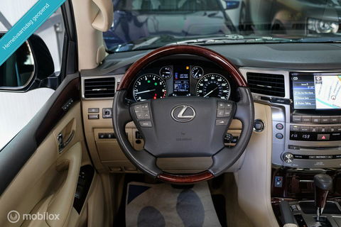 Lexus LX 570 5.7 V8 389 pk | 8 persoons | Mark Levinson | luchtvering | unieke auto!