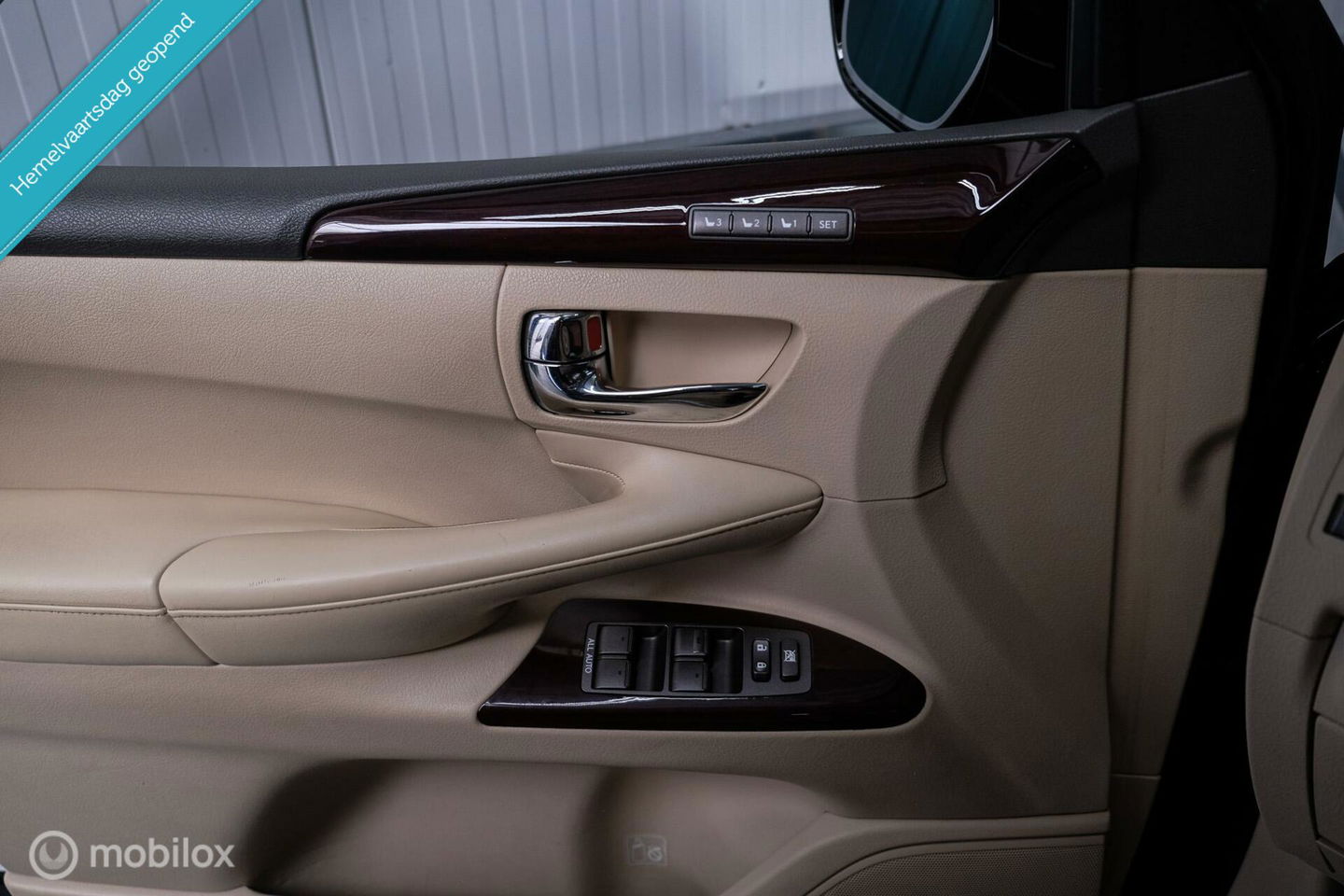Lexus LX 570 5.7 V8 389 pk | 8 persoons | Mark Levinson | luchtvering | unieke auto!