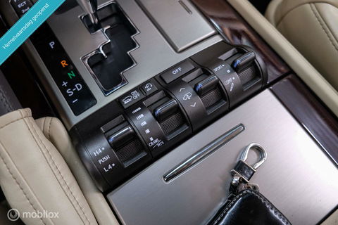 Lexus LX 570 5.7 V8 389 pk | 8 persoons | Mark Levinson | luchtvering | unieke auto!