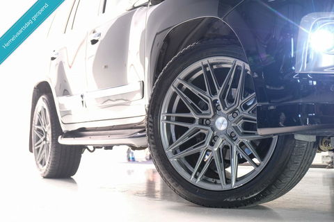 Lexus LX 570 5.7 V8 389 pk | 8 persoons | Mark Levinson | luchtvering | unieke auto!