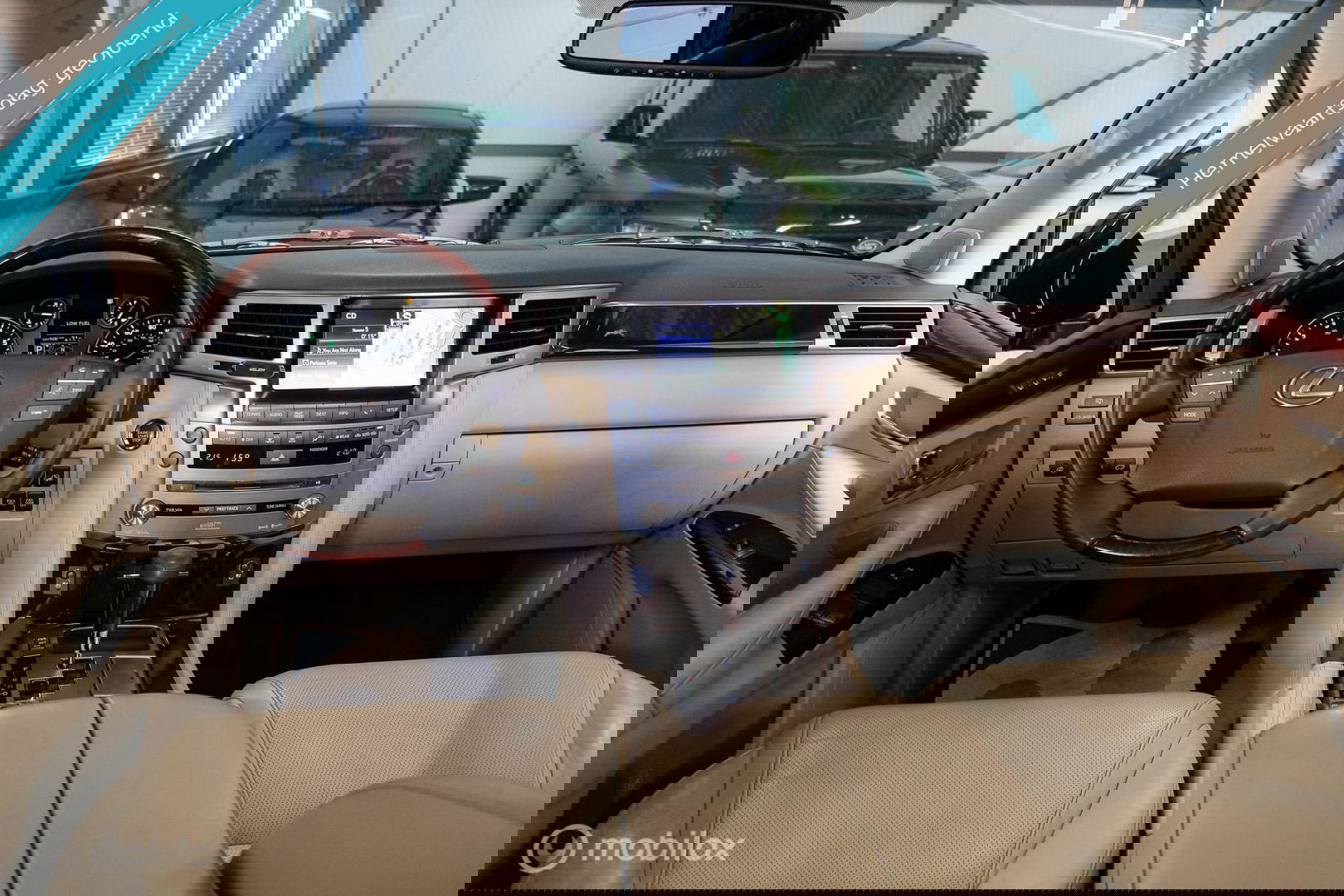 Lexus LX 570 5.7 V8 389 pk | 8 persoons | Mark Levinson | luchtvering | unieke auto!