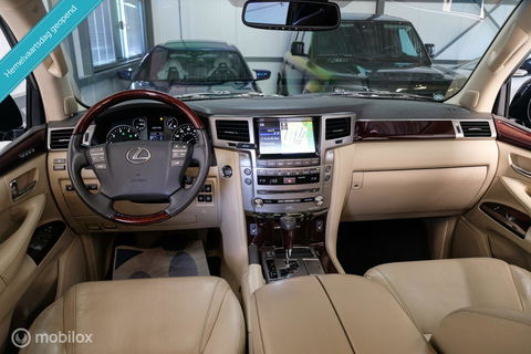 Lexus LX 570 5.7 V8 389 pk | 8 persoons | Mark Levinson | luchtvering | unieke auto!