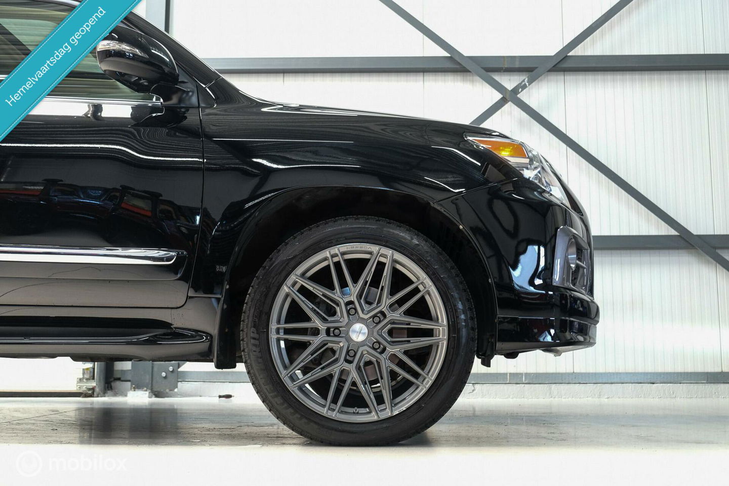 Lexus LX 570 5.7 V8 389 pk | 8 persoons | Mark Levinson | luchtvering | unieke auto!