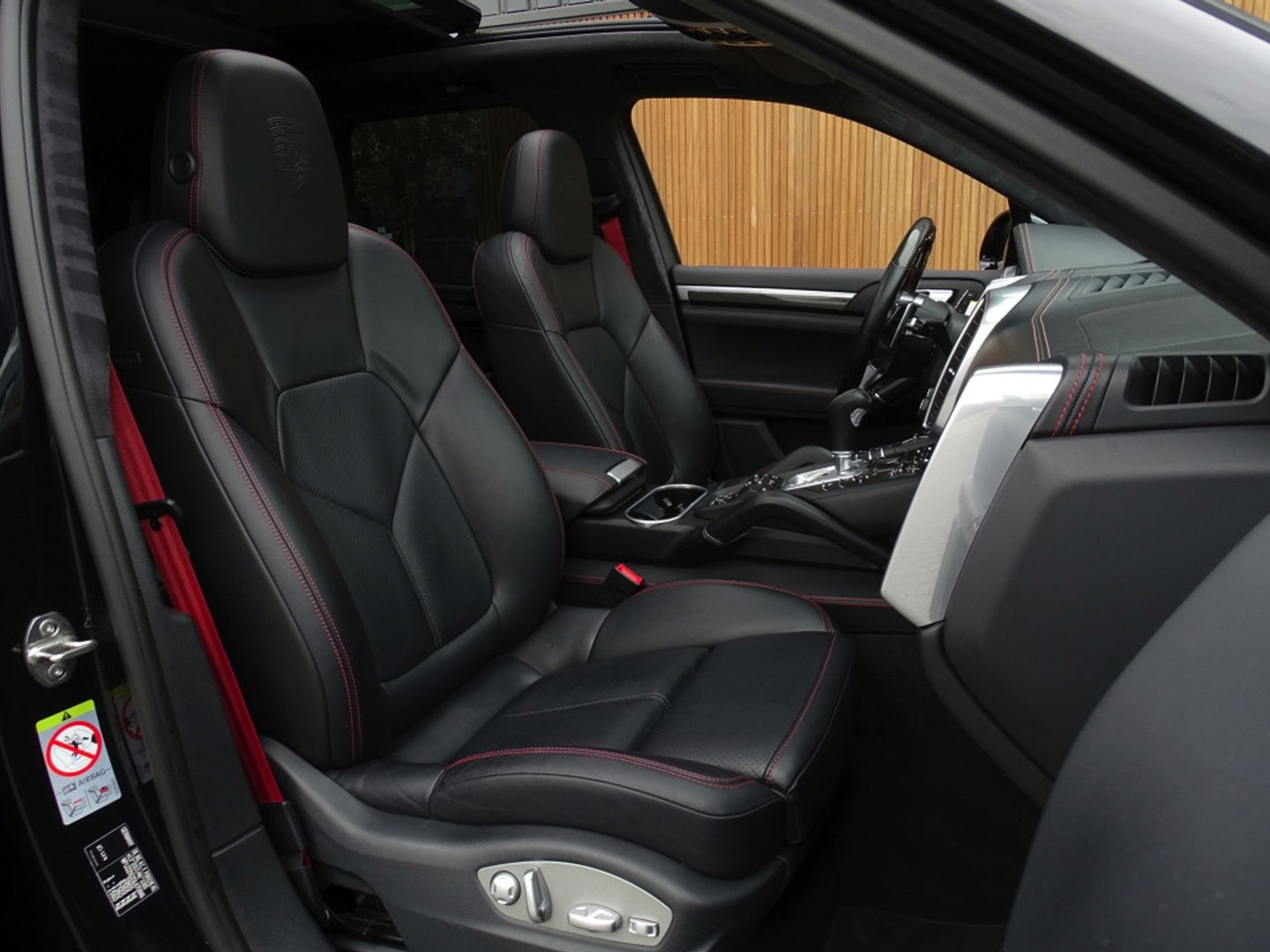 Porsche Cayenne 3.6 V6 GTS 440PK SportDesign / CARBON / LED