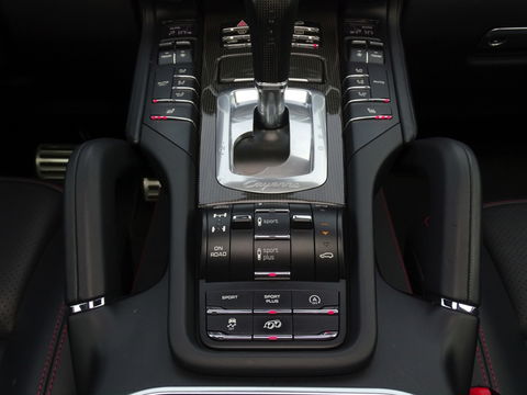 Porsche Cayenne 3.6 V6 GTS 440PK SportDesign / CARBON / LED