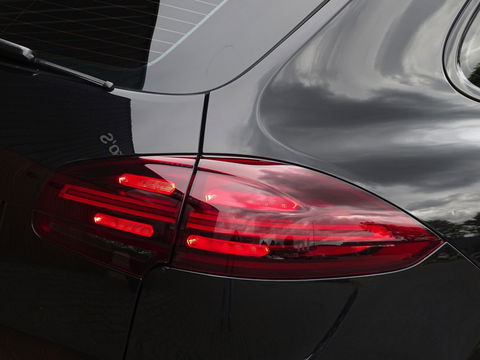 Porsche Cayenne 3.6 V6 GTS 440PK SportDesign / CARBON / LED