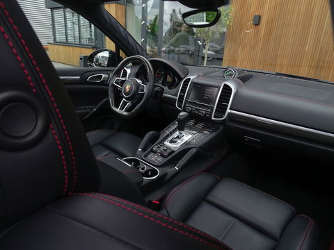 Porsche Cayenne 3.6 V6 GTS 440PK SportDesign / CARBON / LED