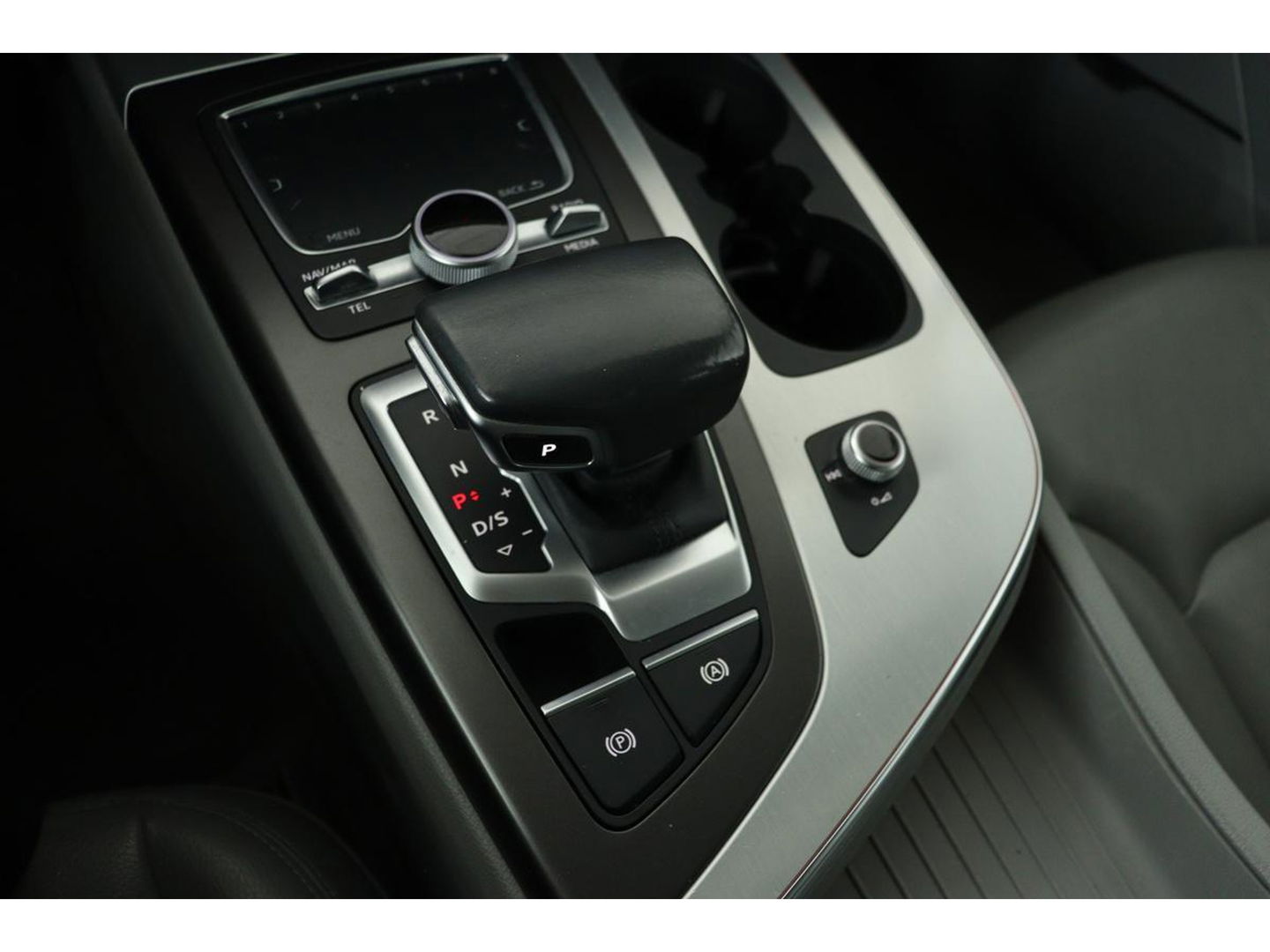 Audi Q7 3.0 TDI quattro S Line 7 persoons | Panoramadak | Adaptive cruise | 360 camera | Leder | Achterbankverwarming | Full LED | Navigatie