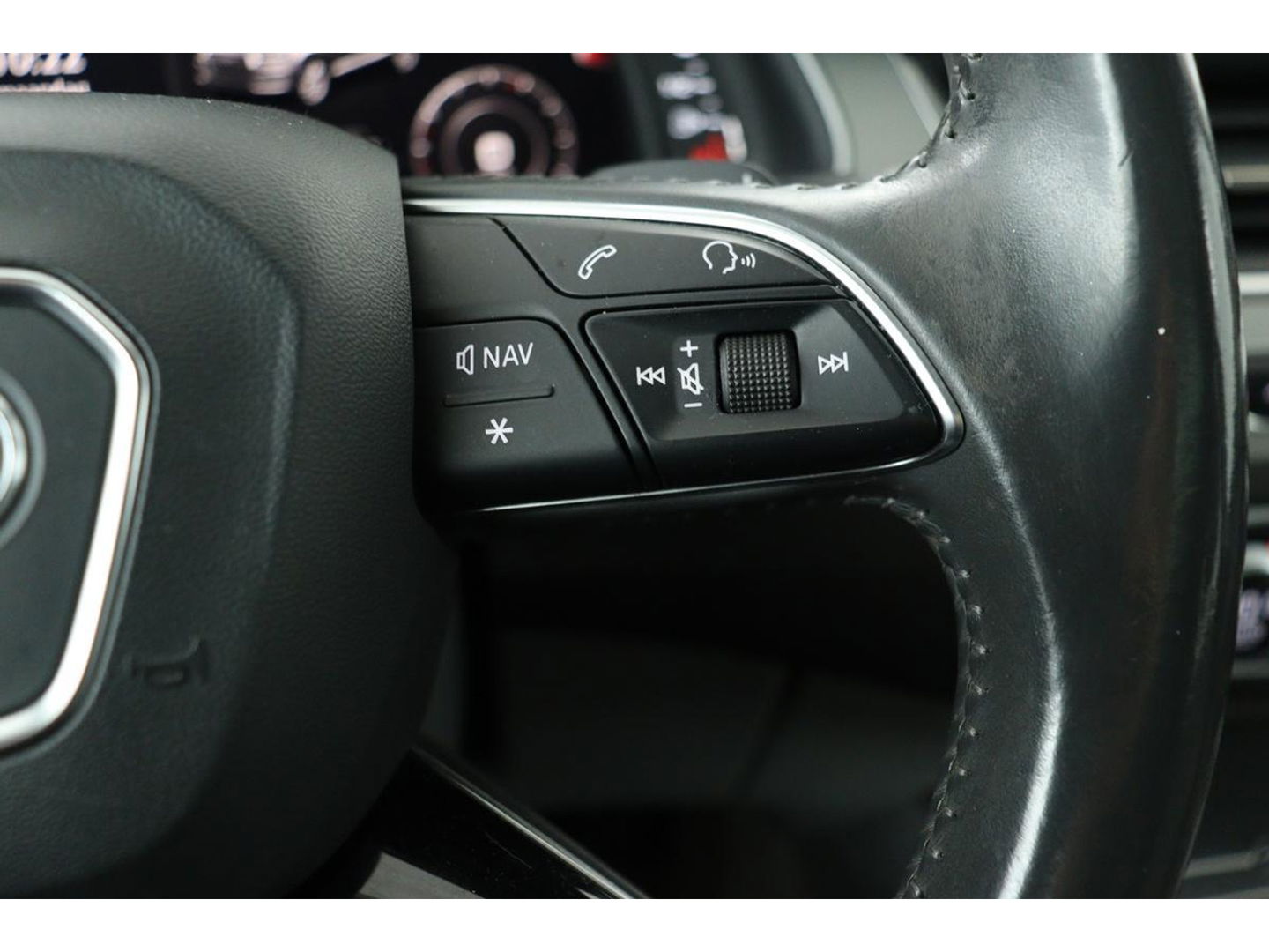 Audi Q7 3.0 TDI quattro S Line 7 persoons | Panoramadak | Adaptive cruise | 360 camera | Leder | Achterbankverwarming | Full LED | Navigatie