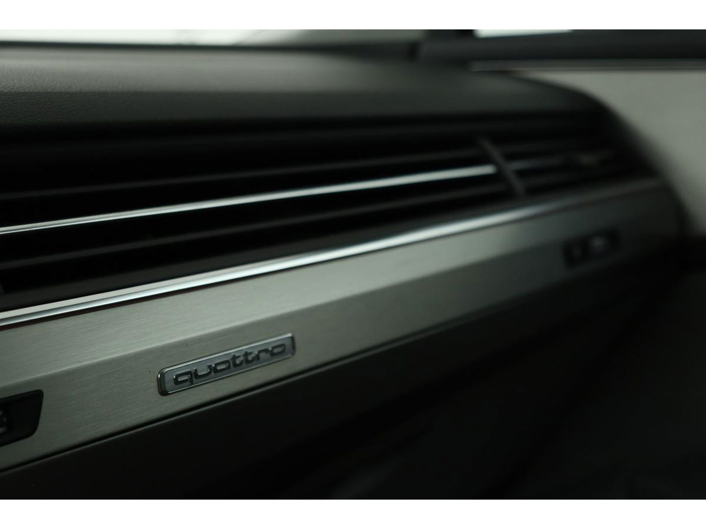 Audi Q7 3.0 TDI quattro S Line 7 persoons | Panoramadak | Adaptive cruise | 360 camera | Leder | Achterbankverwarming | Full LED | Navigatie