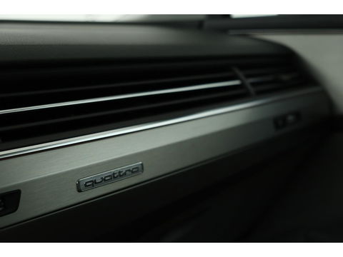 Audi Q7 3.0 TDI quattro S Line 7 persoons | Panoramadak | Adaptive cruise | 360 camera | Leder | Achterbankverwarming | Full LED | Navigatie