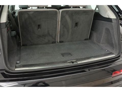 Audi Q7 3.0 TDI quattro S Line 7 persoons | Panoramadak | Adaptive cruise | 360 camera | Leder | Achterbankverwarming | Full LED | Navigatie
