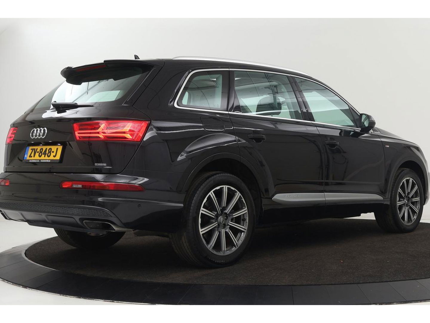 Audi Q7 3.0 TDI quattro S Line 7 persoons | Panoramadak | Adaptive cruise | 360 camera | Leder | Achterbankverwarming | Full LED | Navigatie