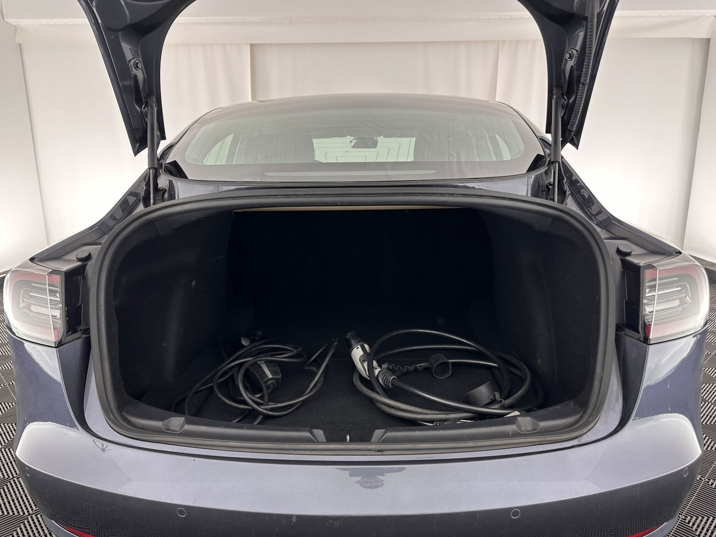 Tesla Model 3 Standard RWD Plus 60 kWh [ 3-Fase ] (INCL-BTW) Aut. *PANO | AUTO-PILOT | FULL-LEATHER | KEYLESS | FULL-LED | MEMORY-PACK | SURROUND-VIEW | DAB | CARPLAY | DIGI-COCKPIT | LANE-ASSIST | COMFORT-SEATS | 18"ALU*