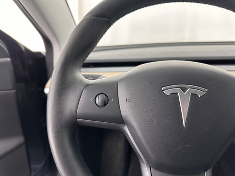 Tesla Model 3 Standard RWD Plus 60 kWh [ 3-Fase ] (INCL-BTW) Aut. *PANO | AUTO-PILOT | FULL-LEATHER | KEYLESS | FULL-LED | MEMORY-PACK | SURROUND-VIEW | DAB | CARPLAY | DIGI-COCKPIT | LANE-ASSIST | COMFORT-SEATS | 18"ALU*