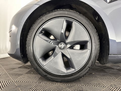 Tesla Model 3 Standard RWD Plus 60 kWh [ 3-Fase ] (INCL-BTW) Aut. *PANO | AUTO-PILOT | FULL-LEATHER | KEYLESS | FULL-LED | MEMORY-PACK | SURROUND-VIEW | DAB | CARPLAY | DIGI-COCKPIT | LANE-ASSIST | COMFORT-SEATS | 18"ALU*