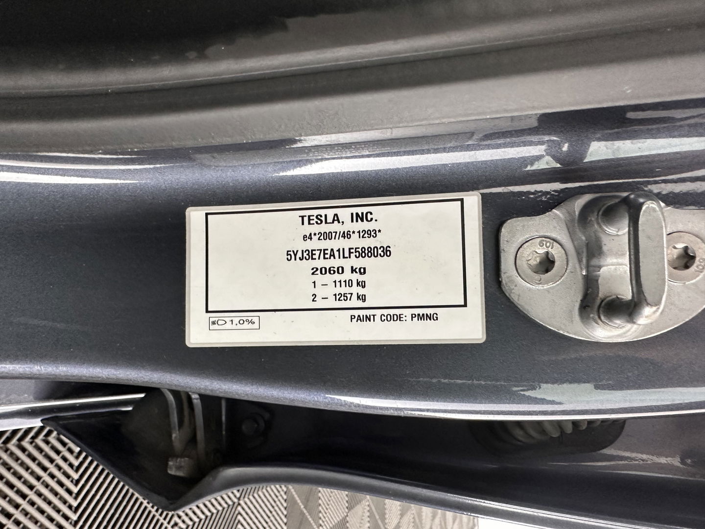 Tesla Model 3 Standard RWD Plus 60 kWh [ 3-Fase ] (INCL-BTW) Aut. *PANO | AUTO-PILOT | FULL-LEATHER | KEYLESS | FULL-LED | MEMORY-PACK | SURROUND-VIEW | DAB | CARPLAY | DIGI-COCKPIT | LANE-ASSIST | COMFORT-SEATS | 18"ALU*