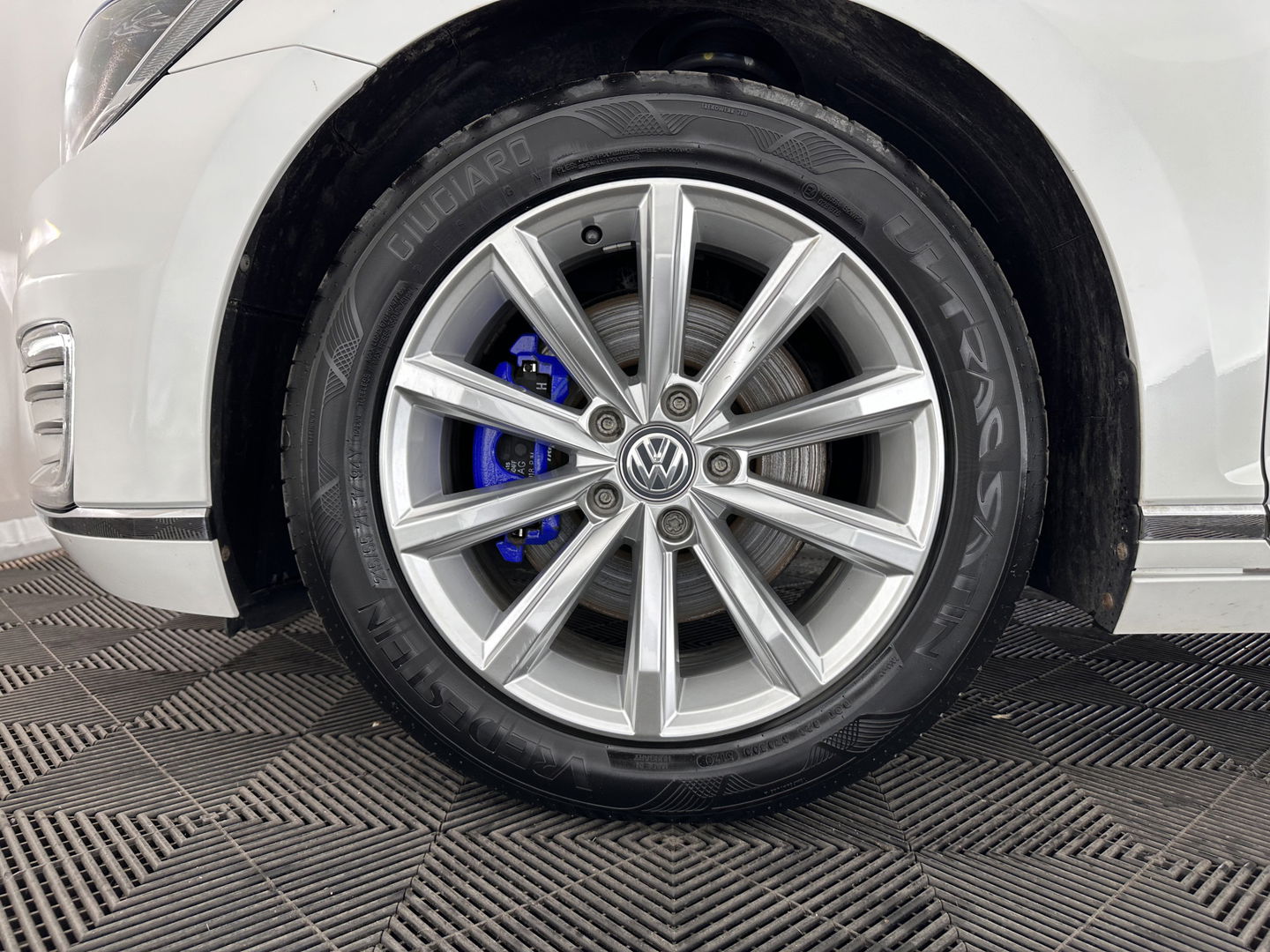 Volkswagen Passat Variant 1.4 TSI GTE Highline Aut. *FULL-LED | ADAPTIVE-CRUISE | ERGONOMIC-SPORTSEATS | KEYLESS | NAVI-FULLMAP | ECC | PARKPILOT | HEATED-SEATS | SHIFT-PADDLES | AMBIENT-LIGHT | TOWBAR | 17''ALU*