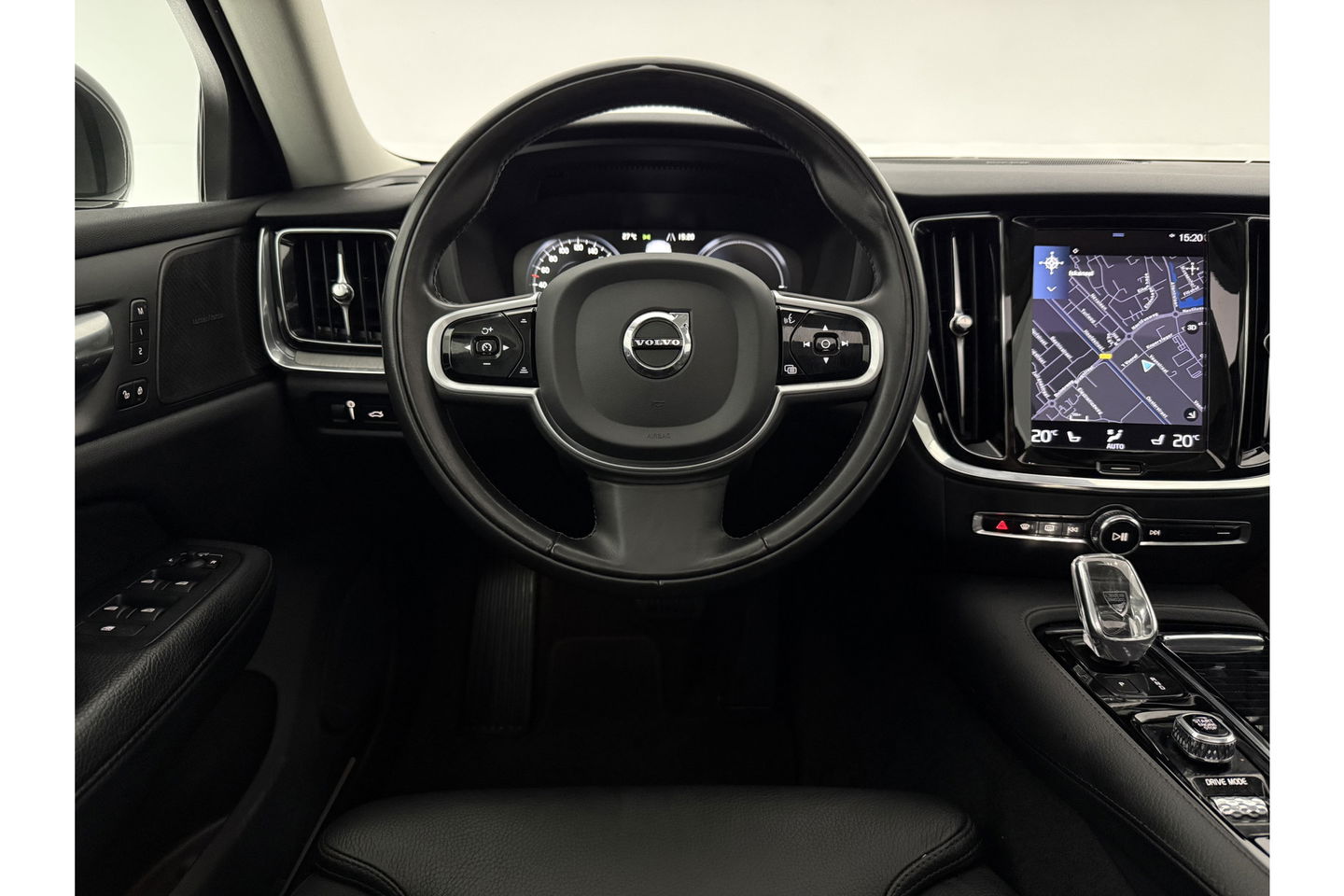 Volvo V60 2.0 T6 Recharge AWD Inscription 291PK 360 Camera Pano Harman/Kardon Trekhaak LED Head up Display Carplay Cruise Clima Memory 19"LMV Navi