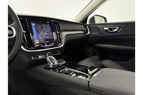Volvo V60 2.0 T6 Recharge AWD Inscription 291PK 360 Camera Pano Harman/Kardon Trekhaak LED Head up Display Carplay Cruise Clima Memory 19"LMV Navi