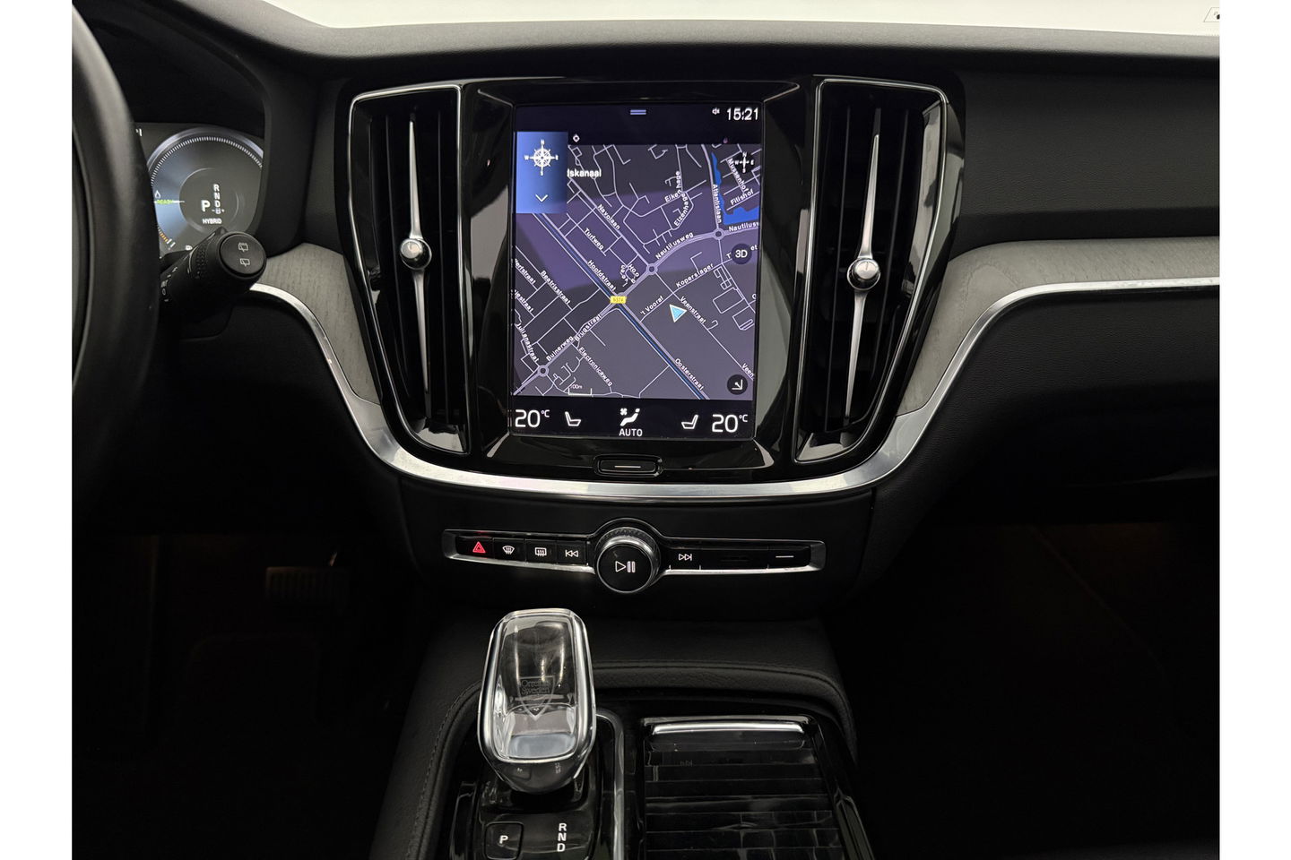 Volvo V60 2.0 T6 Recharge AWD Inscription 291PK 360 Camera Pano Harman/Kardon Trekhaak LED Head up Display Carplay Cruise Clima Memory 19"LMV Navi