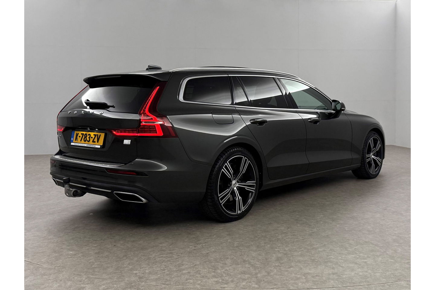 Volvo V60 2.0 T6 Recharge AWD Inscription 291PK 360 Camera Pano Harman/Kardon Trekhaak LED Head up Display Carplay Cruise Clima Memory 19"LMV Navi