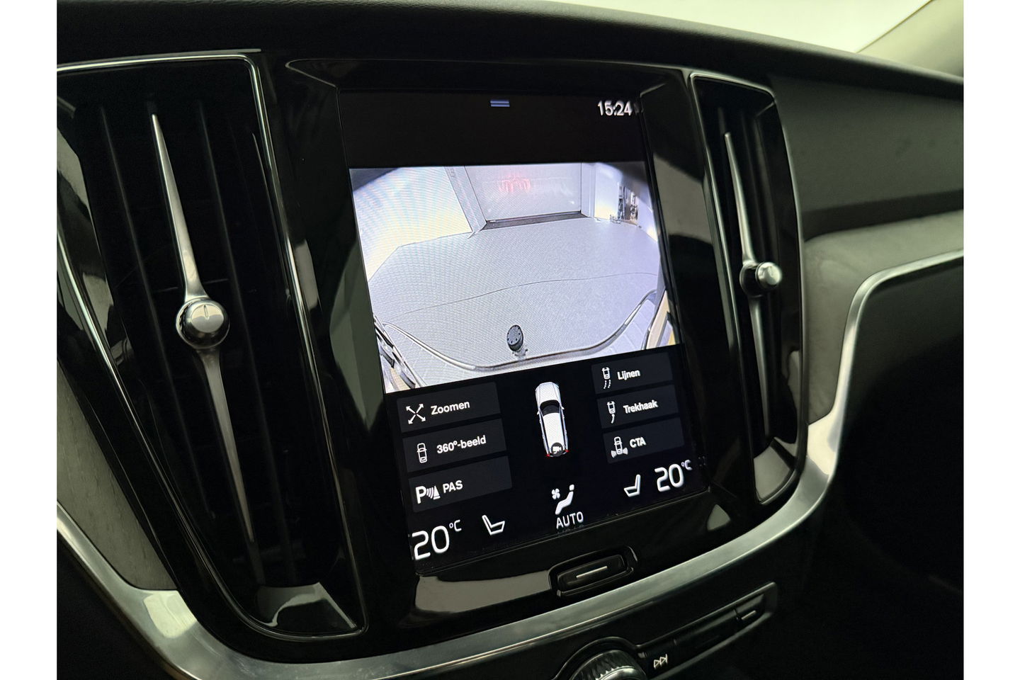 Volvo V60 2.0 T6 Recharge AWD Inscription 291PK 360 Camera Pano Harman/Kardon Trekhaak LED Head up Display Carplay Cruise Clima Memory 19"LMV Navi