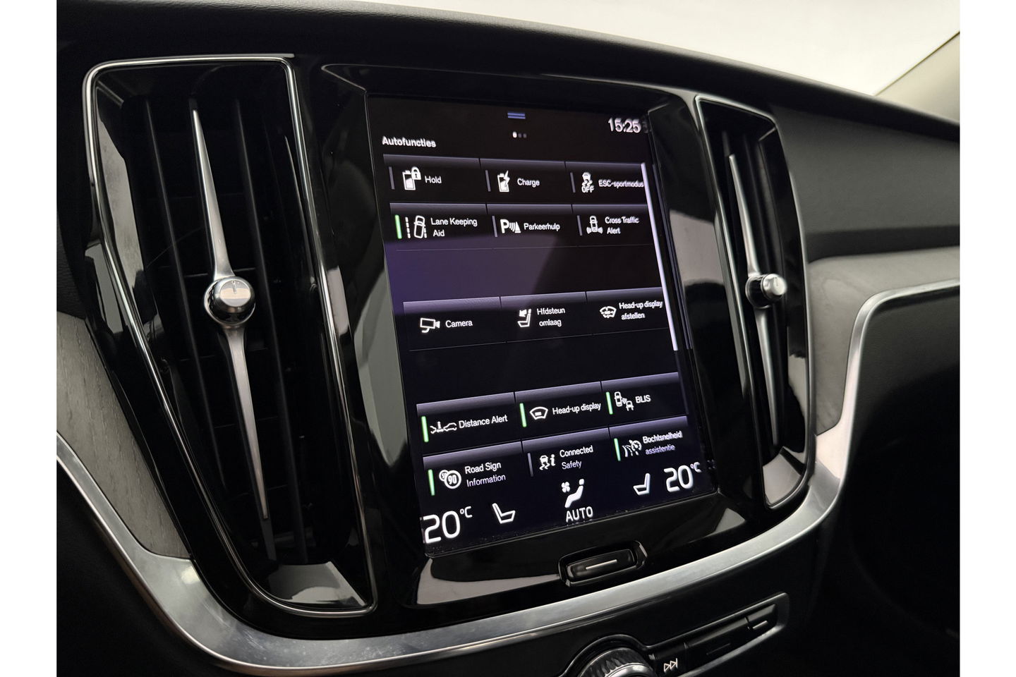 Volvo V60 2.0 T6 Recharge AWD Inscription 291PK 360 Camera Pano Harman/Kardon Trekhaak LED Head up Display Carplay Cruise Clima Memory 19"LMV Navi