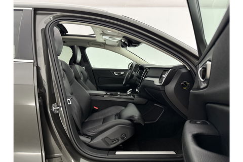 Volvo V60 2.0 T6 Recharge AWD Inscription 291PK 360 Camera Pano Harman/Kardon Trekhaak LED Head up Display Carplay Cruise Clima Memory 19"LMV Navi
