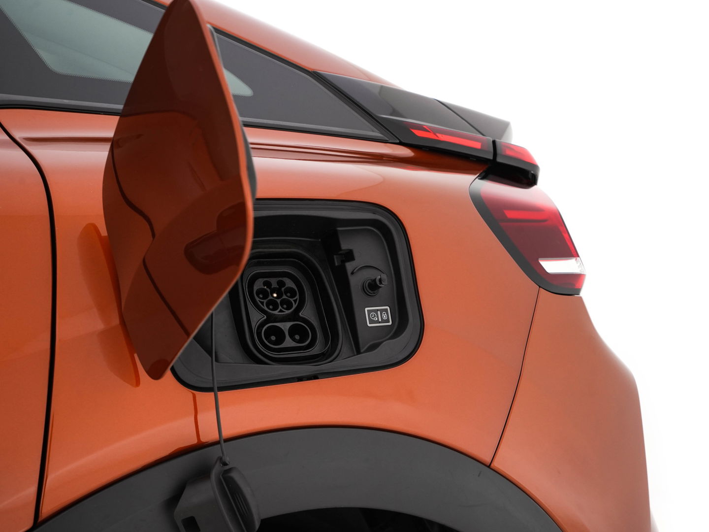 Citroën Ë-C4 Feel 50 kWh [ 3-Fase ] (INCL-BTW) *FULL-LED | DIGI-COCKPIT | CARPLAY | MICROFIBRE-COMFORT-SEATS | ECC | LANE-ASSIST | PDC | CRUISE | 18''ALU*