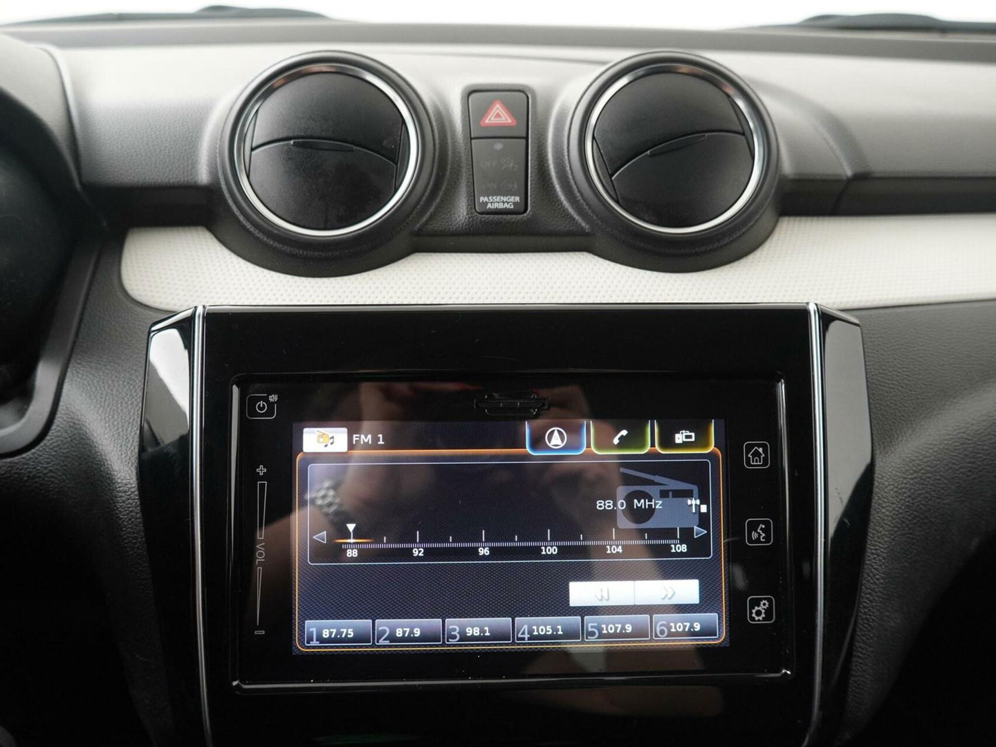Suzuki Swift 1.2 Select Smart Hybrid