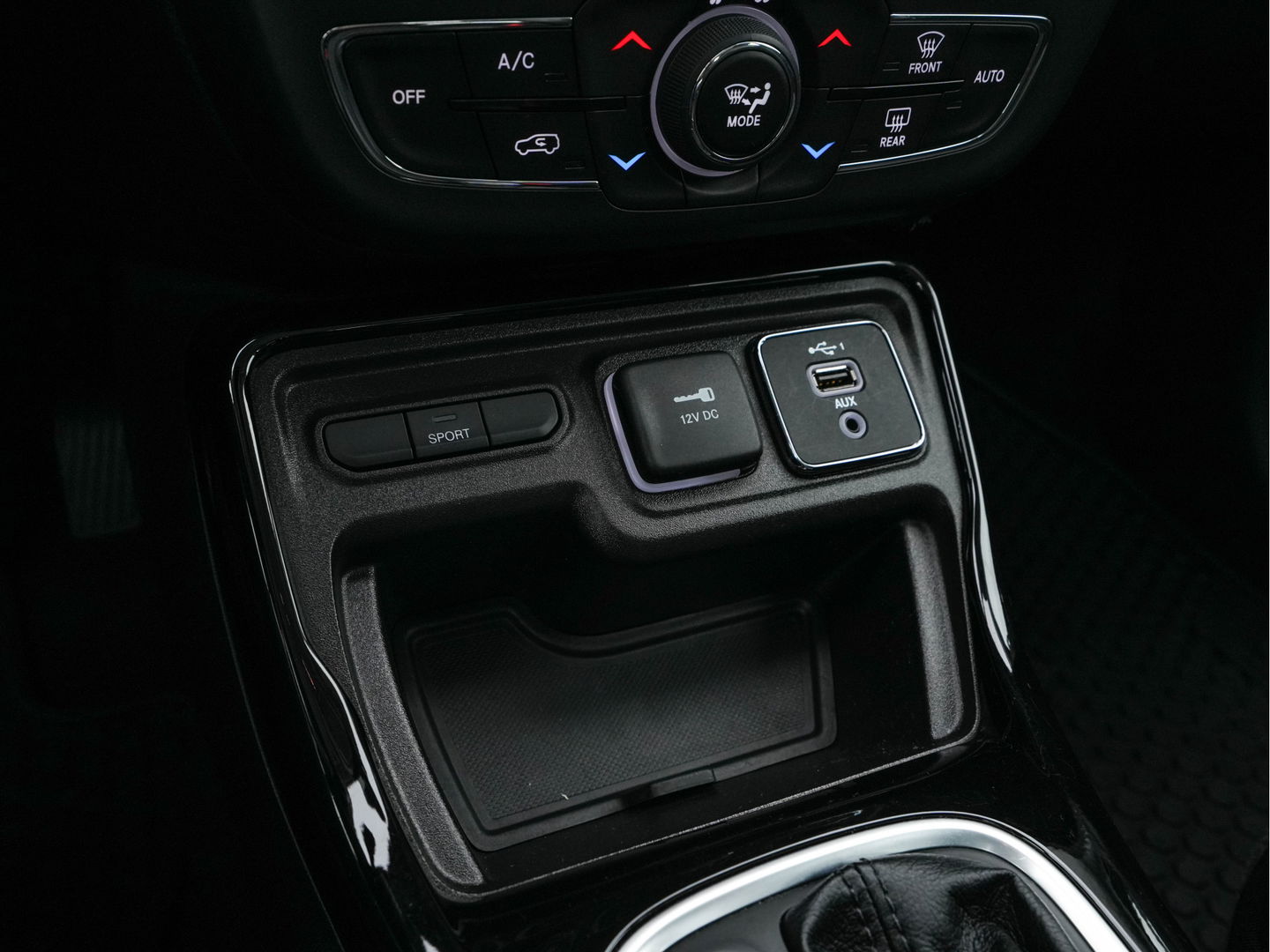 Jeep Compass 1.3T Night-Eagle Aut. *LEATHER-MICROFIBRE | NAVI-FULLMAP | KEYLESS | CAMERA | HEATED-SEATS | COMFORT-SEATS | DAB+ | ECC | LANE-ASSIST | PDC | CRUISE | 19''ALU*