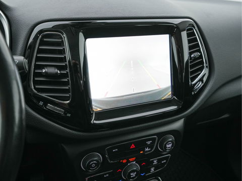 Jeep Compass 1.3T Night-Eagle Aut. *LEATHER-MICROFIBRE | NAVI-FULLMAP | KEYLESS | CAMERA | HEATED-SEATS | COMFORT-SEATS | DAB+ | ECC | LANE-ASSIST | PDC | CRUISE | 19''ALU*