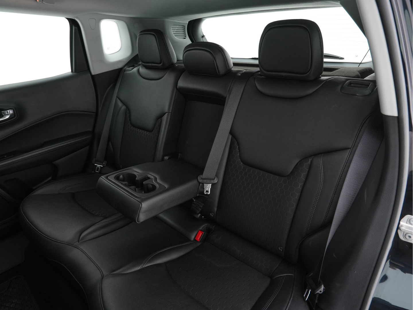 Jeep Compass 1.3T Night-Eagle Aut. *LEATHER-MICROFIBRE | NAVI-FULLMAP | KEYLESS | CAMERA | HEATED-SEATS | COMFORT-SEATS | DAB+ | ECC | LANE-ASSIST | PDC | CRUISE | 19''ALU*