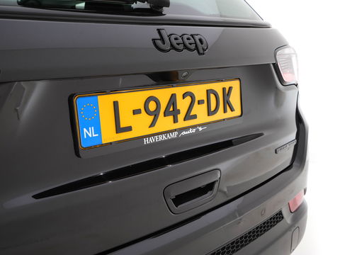 Jeep Compass 1.3T Night-Eagle Aut. *LEATHER-MICROFIBRE | NAVI-FULLMAP | KEYLESS | CAMERA | HEATED-SEATS | COMFORT-SEATS | DAB+ | ECC | LANE-ASSIST | PDC | CRUISE | 19''ALU*