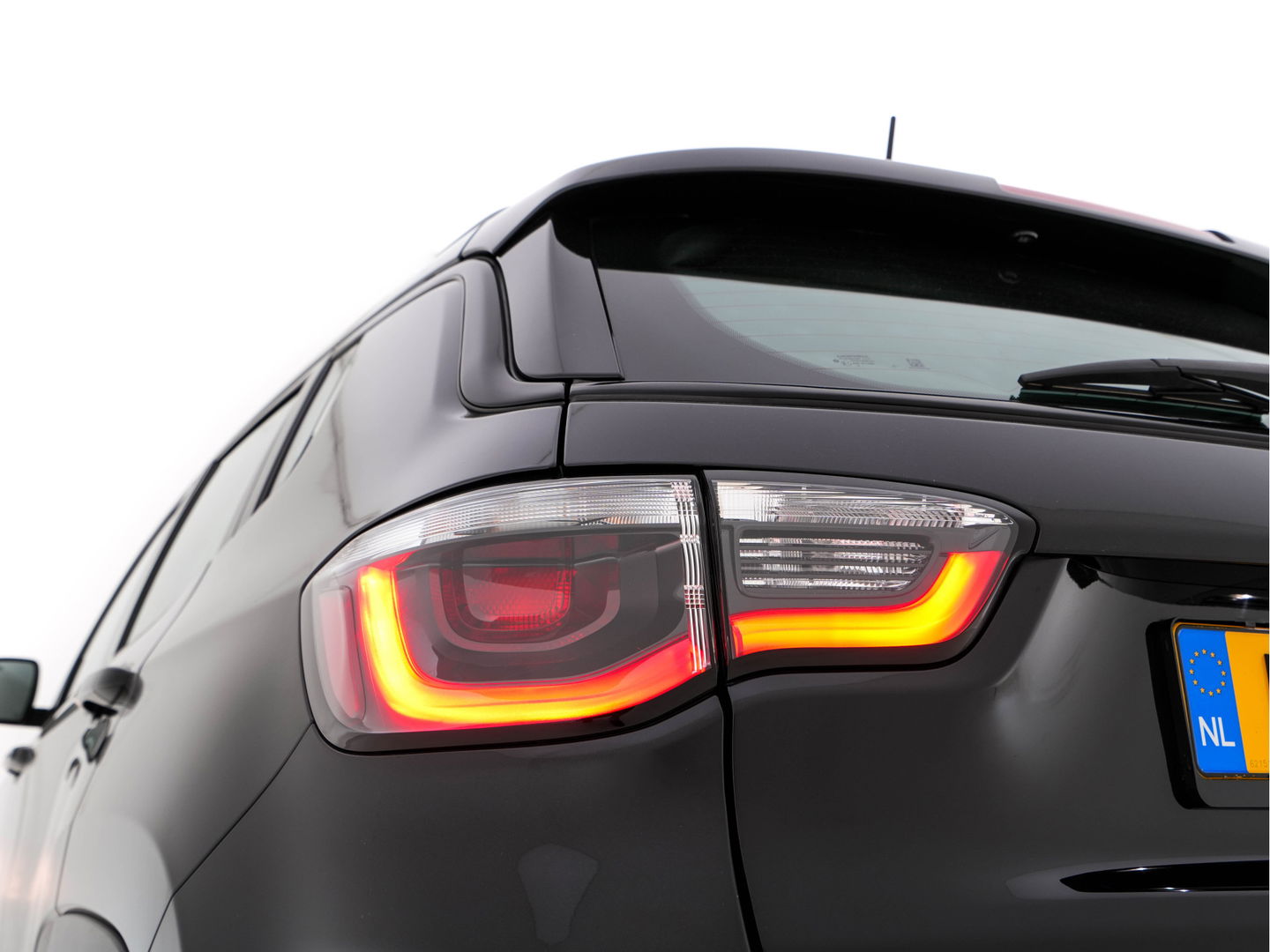 Jeep Compass 1.3T Night-Eagle Aut. *LEATHER-MICROFIBRE | NAVI-FULLMAP | KEYLESS | CAMERA | HEATED-SEATS | COMFORT-SEATS | DAB+ | ECC | LANE-ASSIST | PDC | CRUISE | 19''ALU*