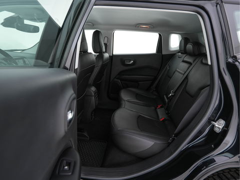 Jeep Compass 1.3T Night-Eagle Aut. *LEATHER-MICROFIBRE | NAVI-FULLMAP | KEYLESS | CAMERA | HEATED-SEATS | COMFORT-SEATS | DAB+ | ECC | LANE-ASSIST | PDC | CRUISE | 19''ALU*